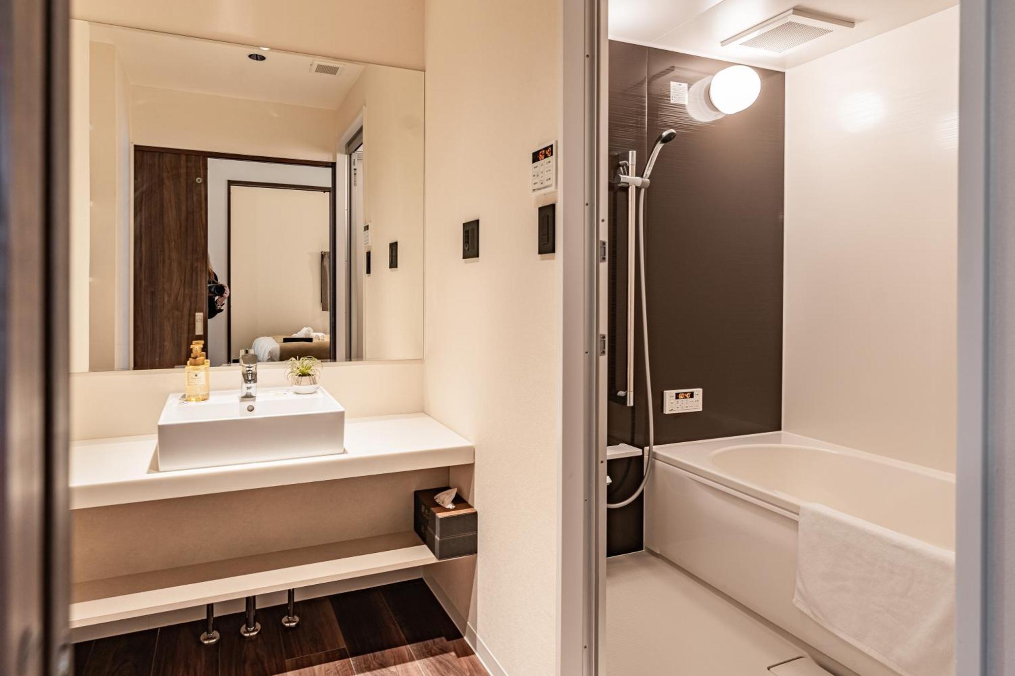 Apartment Hotel 11 Shinsaibashi Amemura Osaka Ngoại thất bức ảnh